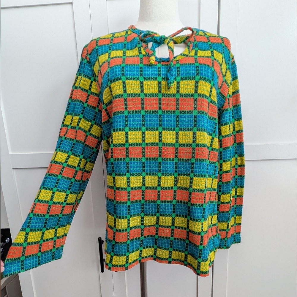 Vintage 1970s Knit Long Sleeve Top Keyhole Geometric Design Women's Medium